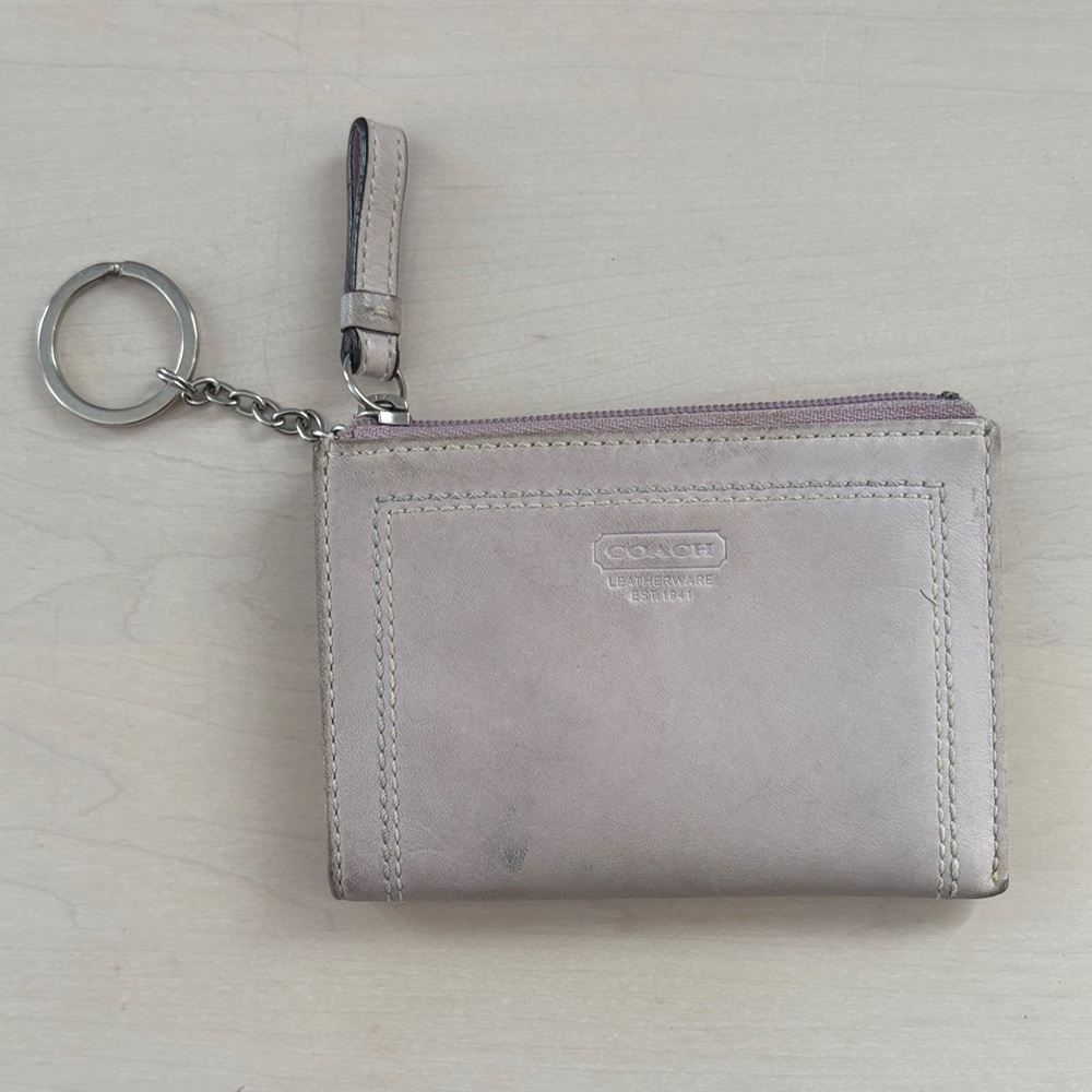Coach lavender leather key & card holder